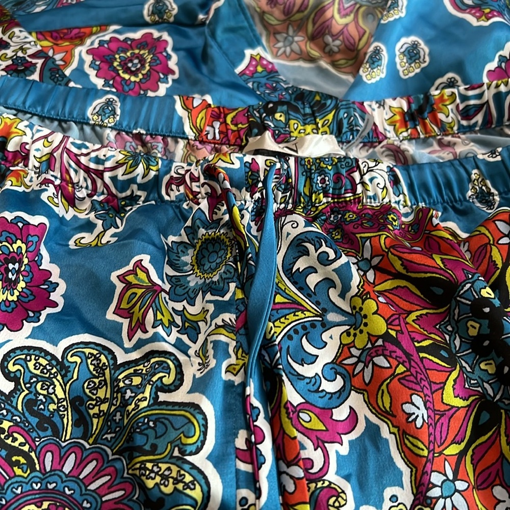 Natori Ottoman satin pajama set - Picture 6 of 6
